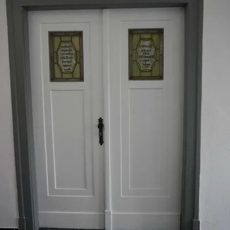 Appartement Altes Weingut Weinhaus Rebstock Mit Eigenem Parkplatz Winningen